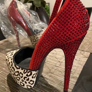 Two tone high heel shoes with cow hair